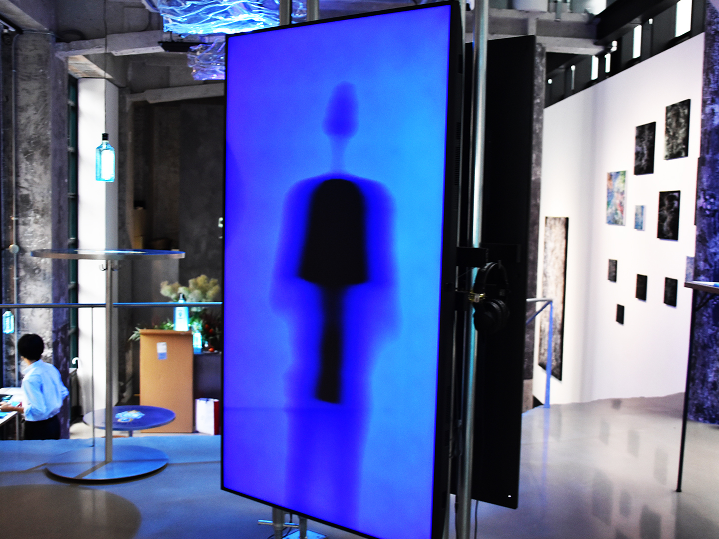 五感」をテーマにジンブランド「ボンベイ・サファイア」とコラボし、90